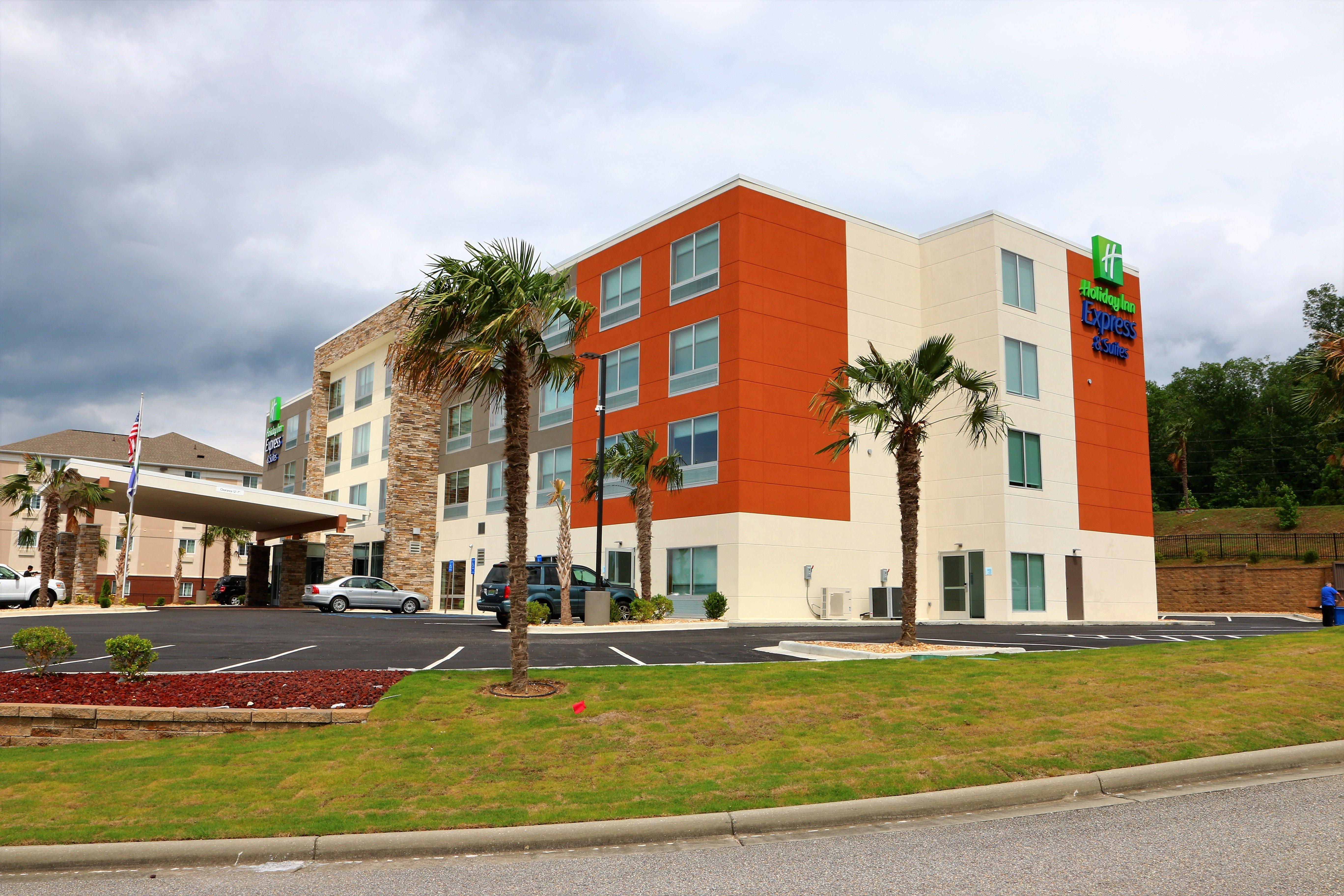 Holiday Inn Express & Suites Алабастер Экстерьер фото